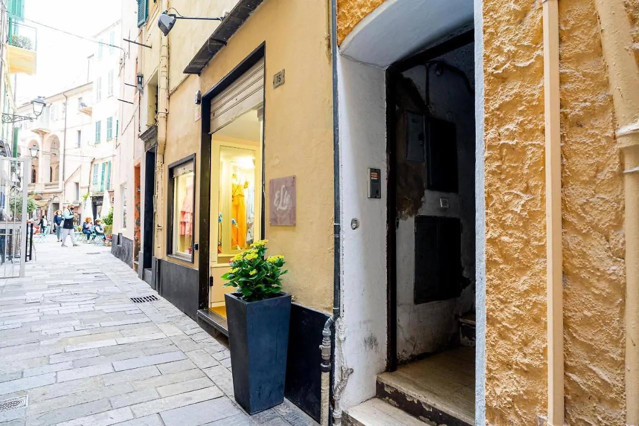 Corradi Suite Apartment - Wifi, Smarttv, Air Conditioning Sanremo