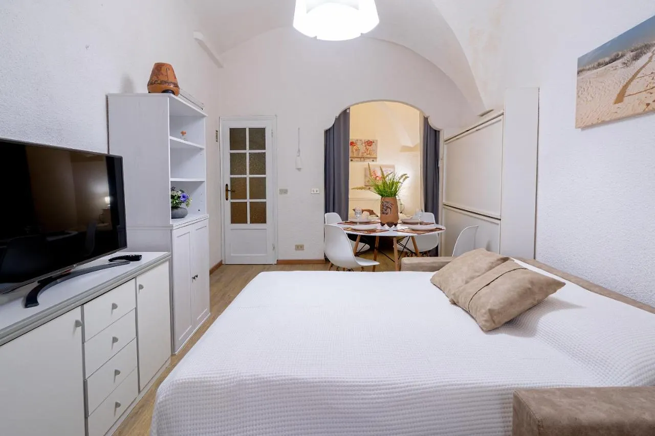 Corradi Suite Apartment - WiFi, SmartTV, Air Conditioning Sanremo